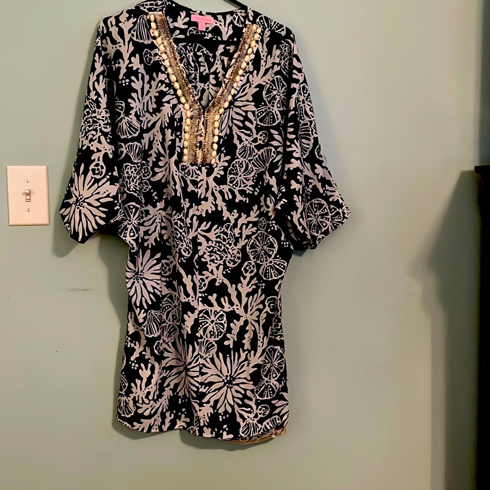 Lily Pulitzer size small dress missing tie to wrap around waist